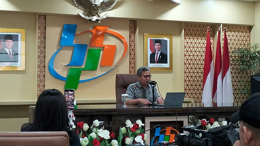 Ateng Hartono, Deputi Bidang Statistik Sosial (Bloomberg Technoz/Ibnu Affan)