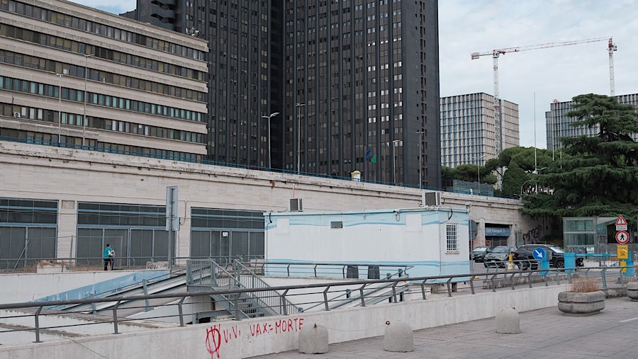 Akuarium Roma ini dirancang untuk menarik perhatian wisatawan dan peziarah. (Mattia Bastianelli/Bloomberg)