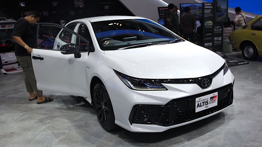 PT Toyota Astra Motor (TAM) rmeluncurkan Toyota Corolla Altis Hybrid GR Sport yang dibanderol Rp644.900.000. (Bloomberg Technoz/Andrean Kristianto)