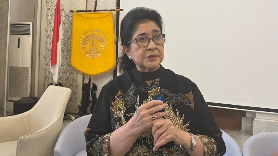 Mantan Menteri Kesehatan Nila Moeloek. (Sumber: Muhammad Fikri/Bloomberg Technoz)
