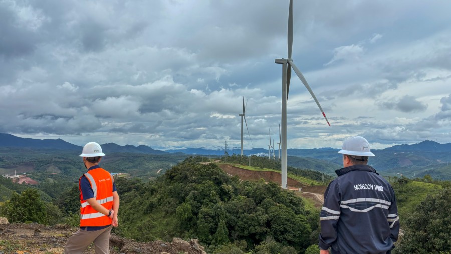 Proyek Pembangkit Listrik Tenaga Angin Monsun di Dak Cheung, Laos, pada bulan Juni. (Fotografer: Kanupriya Kapoor/Bloomberg)