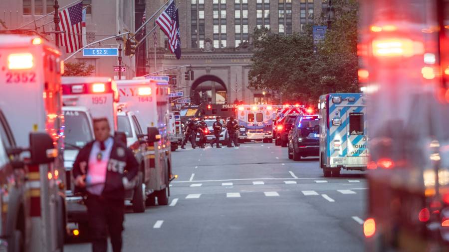 Petugas Kepolisian New York (NYPD) merespons lokasi penembakan di New York pada 28 Juli. (Victor J. Blue/Bloomberg)