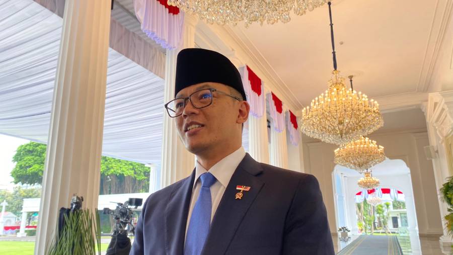 Menteri Luar Negeri Sugiono di Istana Kepresidenan, Selasa (29/7/2025). (Dovana Hasiana/Bloomberg Technoz)