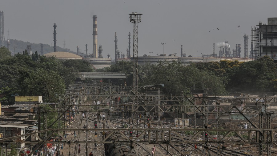 Kilang minyak yang dioperasikan oleh Bharat Petroleum Corp. Ltd., di Mumbai, India./Bloomberg-Dhiraj Singh