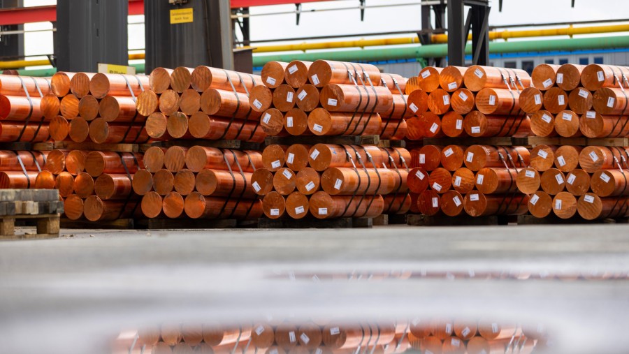 Tumpukan logam tembaga./dok. Bloomberg