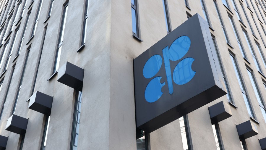 Papan logo di kantor pusat OPEC./dok. Bloomberg