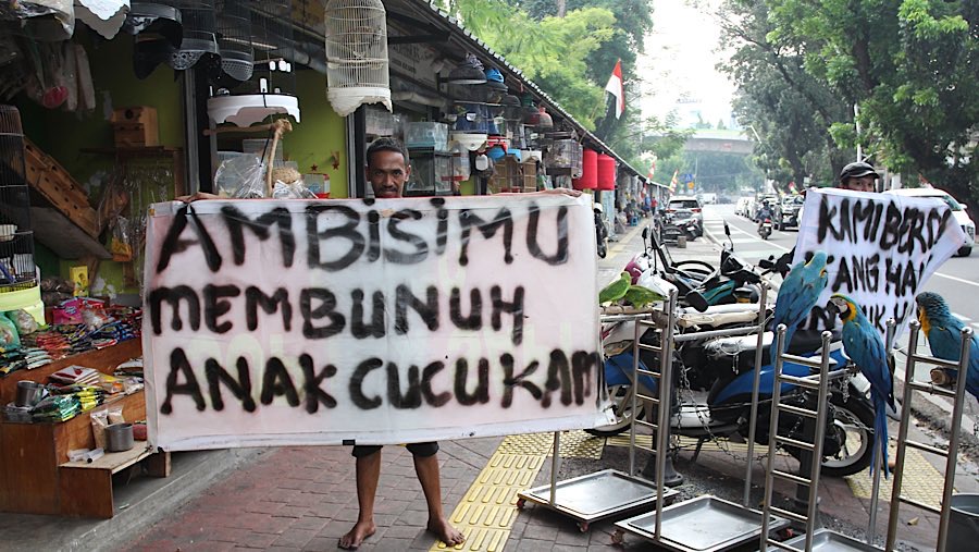 Pemprov DKI Jakarta akan merelokasi pedagang di Pasar Barito untuk pembangunan Taman Bendera Pusaka. (Bloomberg Technoz/Andrean Kristianto)