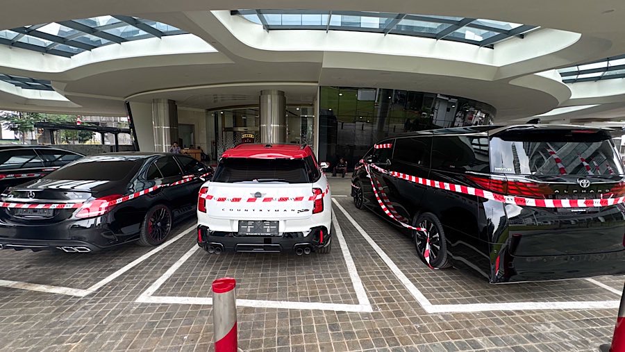 Kejagung menduga tersangka Muhammad Riza Chalid mencoba untuk menyamarkan sejumlah aset miliknya. (Bloomberg Technoz/Andrean Kristianto)