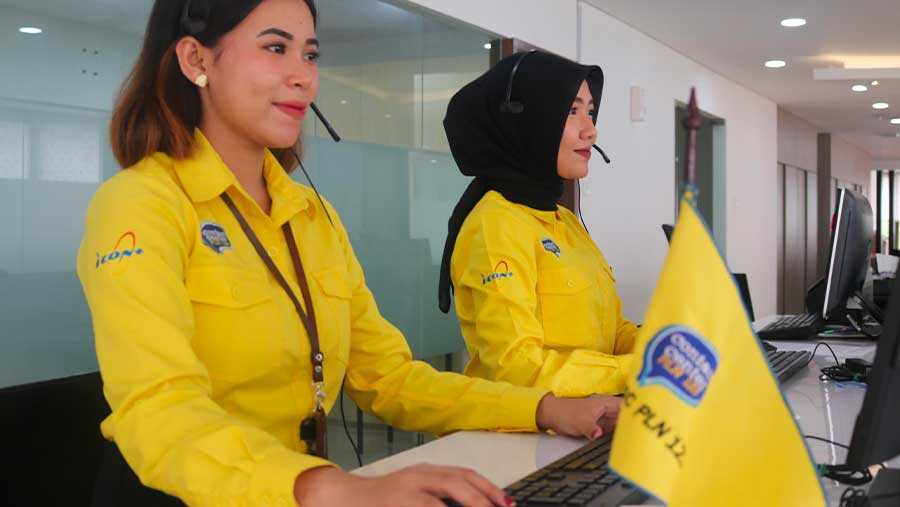 Ilustrasi salah satu petugas Contact Center PLN 123 (Dok. PLN)
