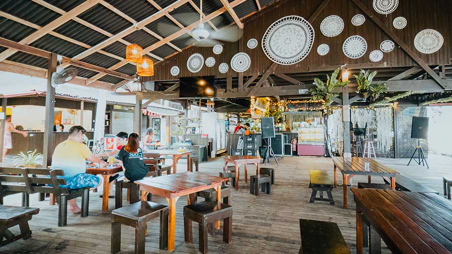 Ilustrasi Restoran milik Selebritis dan Artis (Envato)