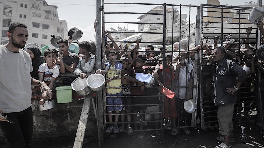 Konsumsi makanan dan tingkat gizi di Gaza telah mencapai titik terburuk sejak konflik dimulai. (Ahmad Salem/Bloomberg)