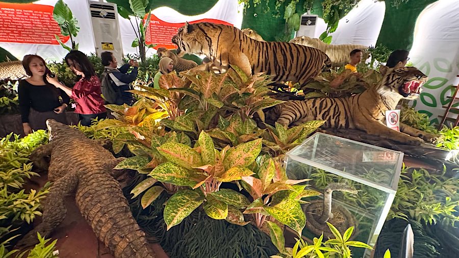 Pameran Flona 2025 diselenggarakan dari tanggal 1 Agustus 2025 hingga 8 September 2025 mendatang. (Bloomberg Technoz/Andrean Kristianto)