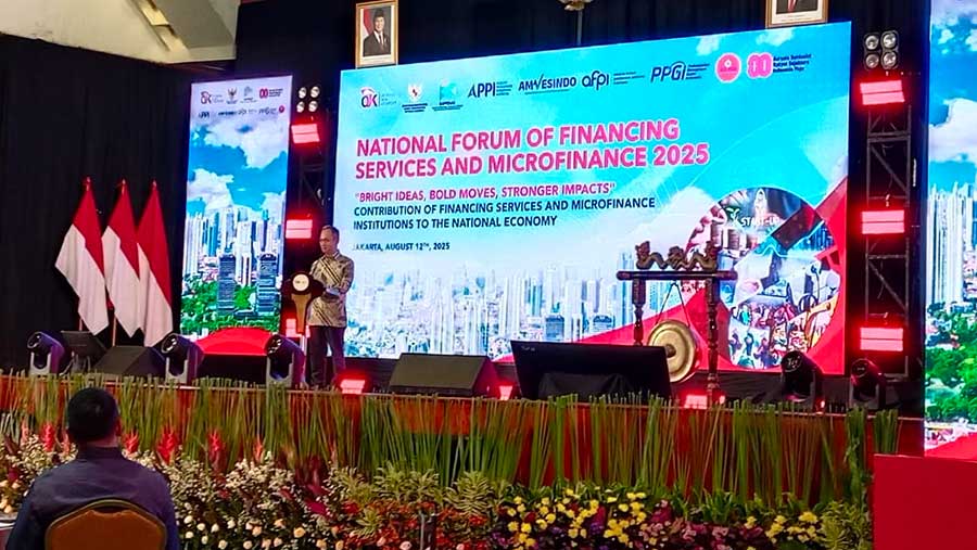 Mahendra dalam National Forum of Financing Services and Microfinance 2025. (Blooomberg Technoz/Pramesti)