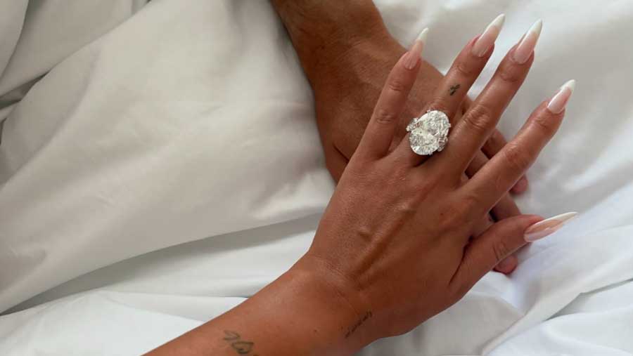 Cincin Tunangan Cristiano Ronaldo (Dok. Instagram @georginagio)