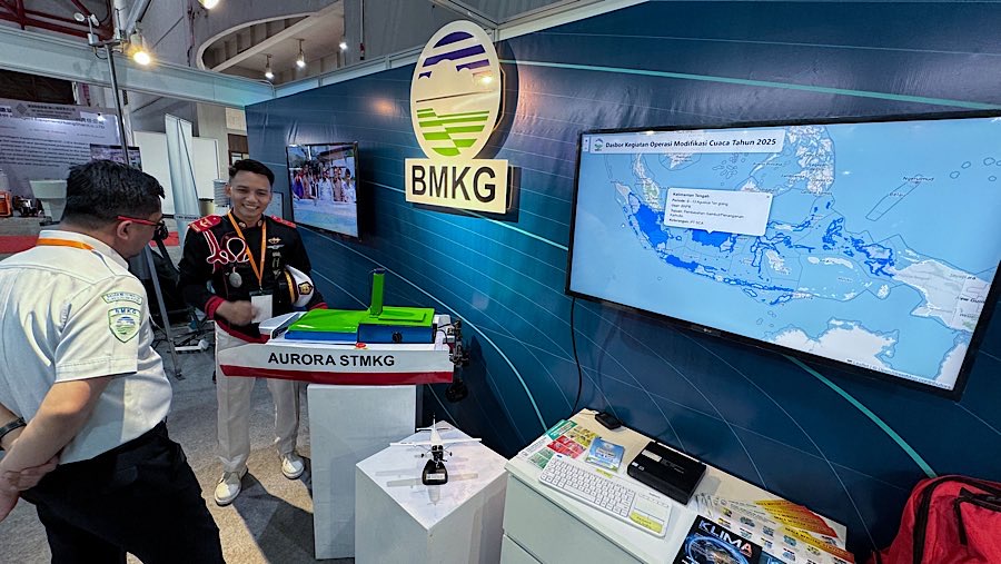 Ancaman bencana semakin kompleks karena negara ini berada di kawasan Cincin Api Pasifik. (Bloomberg Technoz/Andrean Kristianto)