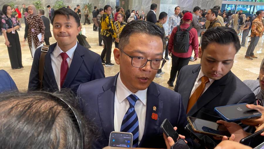 Menlu Sugiono usai sidang tahunan MPR di Gedung DPR/MPR, Jumat (15/8/2025). (Bloomberg Technoz/Sultan Ibnu Affan)