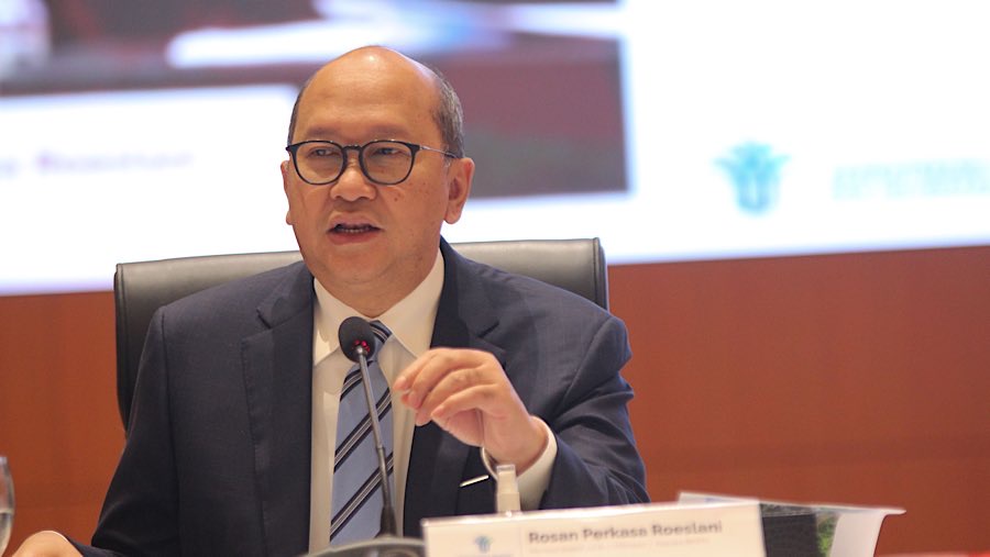 Menteri Investasi dan Kepala BKPM, Rosan Perkasa saat konfrensi Pers RAPBN dan Nota Keuangan di Jakarta, Jumat (15/8/2025). (Bloomberg Technoz/Andre)