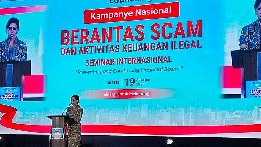 Kepala Eksekutif Pengawas Perilaku Pelaku Usaha Jasa Keuangan, Edukasi, dan Perlindungan Konsumen OJK. (Pramesti Regita Cindy/Bloomberg Technoz)