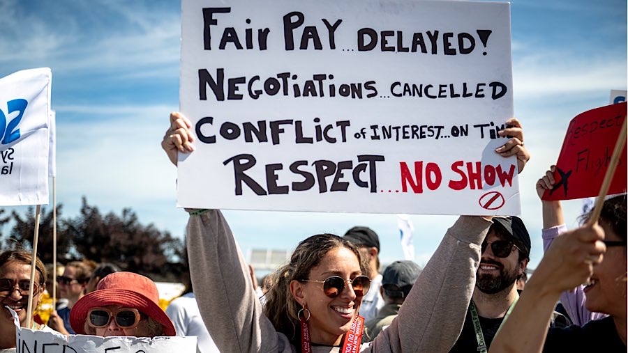 Dewan buruh Kanada telah memerintahkan mereka untuk kembali bekerja. (Andrej Ivanov/Bloomberg)