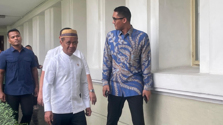 Menteri ESDM Bahlil Lahadalia ditemui di kantor kementeriannya, Jumat (22/8/2025)./Bloomberg Technoz-Azura Yumna Ramadani Purnama