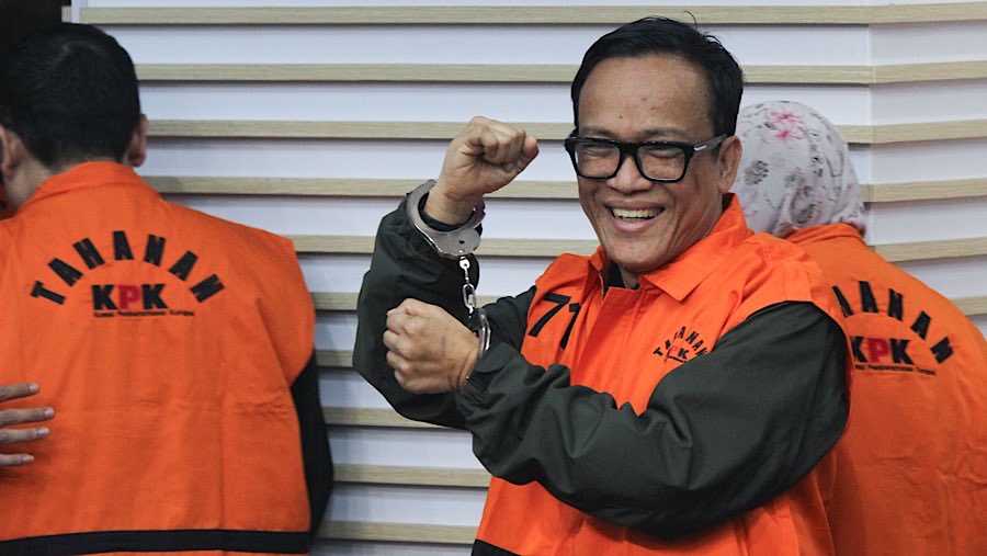 Wamenaker, Immanuel Ebenezer salah satu tersangka pemerasan pengurusan sertifikasi K3 dihadirkan di KPK, Jumat (22/8/2025). (Bloomberg Technoz/Andre)