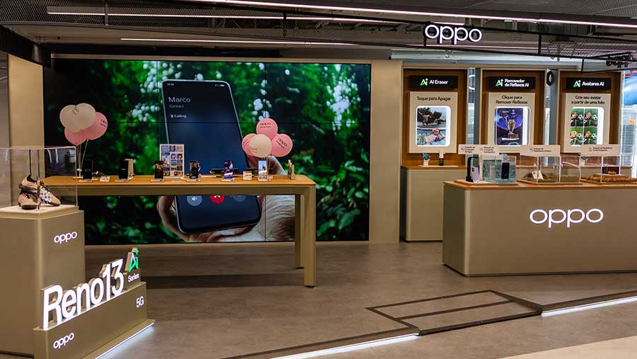 OPPO Smartphone (Bloomberg)