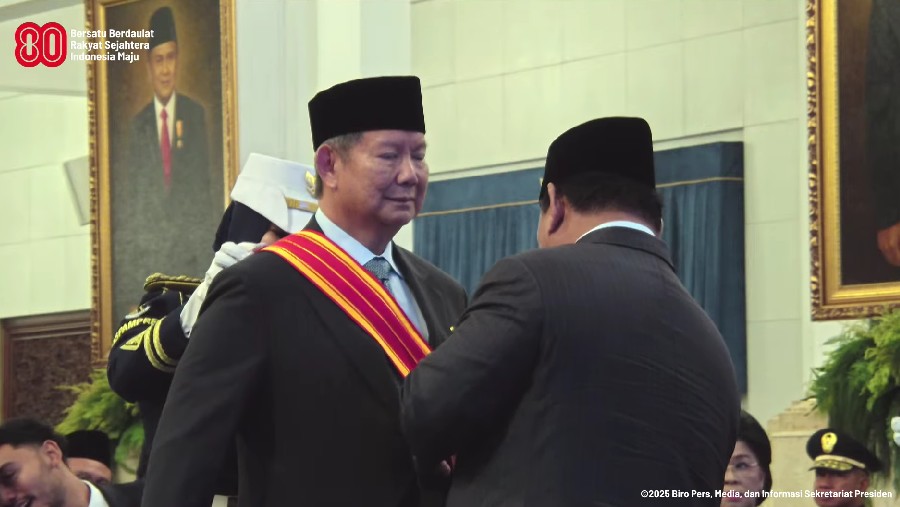 Hashim Djojohadikusumo, adik kandung Presiden Prabowo Subianto masuk dalam daftar kelompok orang yang mendapat bintang penghargaan. (tangkapan layar)