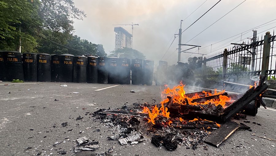 Seruan aksi demo ini digaungkan melalui platform X hingga pesan berantai WhatsApp.  (Bloomberg Technoz/Andrean Kristianto)