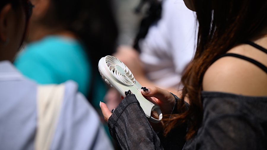 Permintaan pendinginan yang diperkirakan akan mendorong harga di pasar listrik spot Jepang. (Akio Kon/Bloomberg)