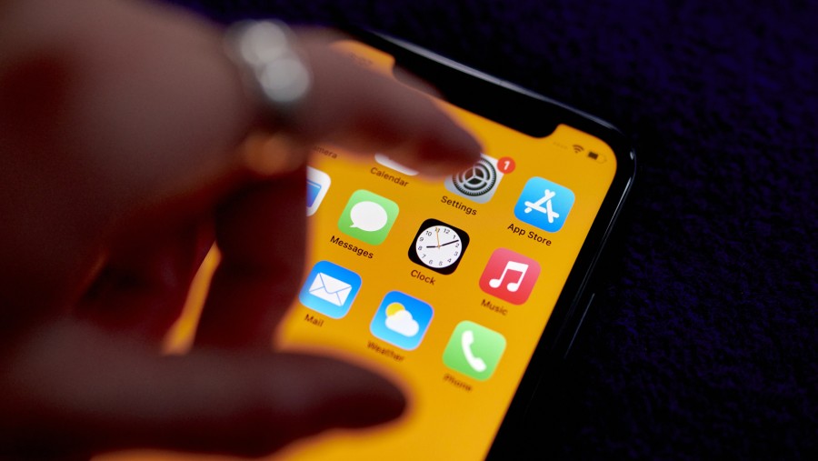 Perangkat iPhone. (Dok: Bloomberg)