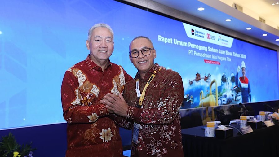 Dirut PGN periode 2023-2025, Arief Setiawan Handoko bersama Dirut PGN, Arief Kurnia Risdianto saat RUPSLB di Kantor PGN, Rabu (27/08/25). (Dok. PGN)