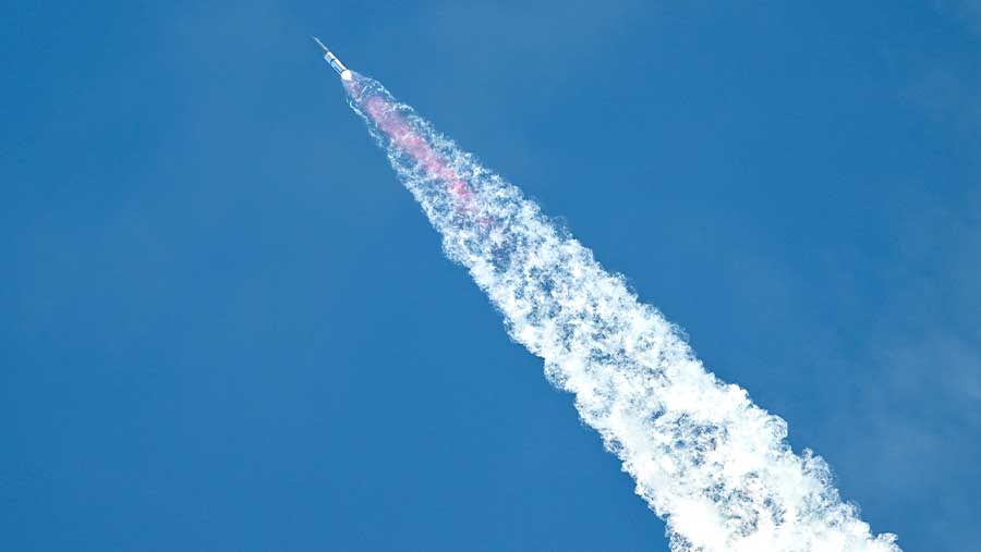 Peluncuran SpaceX (Bloomberg)