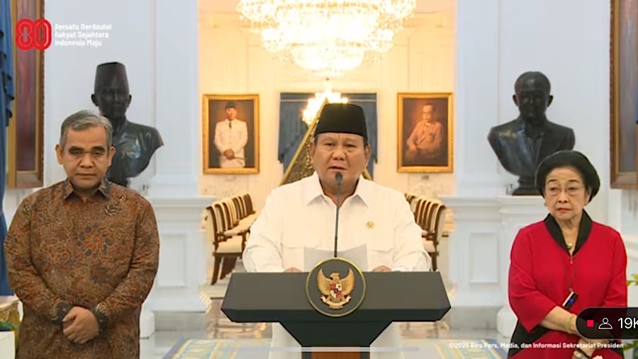 Presiden Prabowo Subianto memberikan keterangan pers bersama Ketum Partai di Istana Negara, Minggu (31/8/2025).  (Youtube Setpres)
