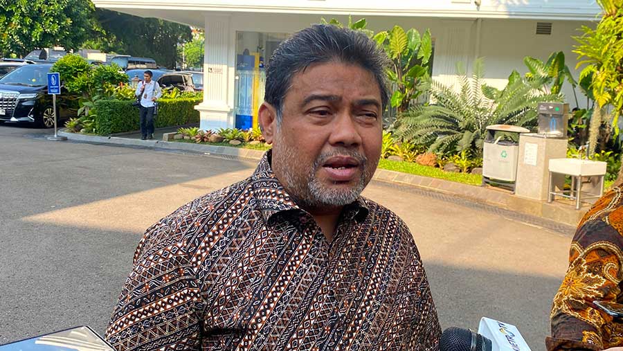 Presiden Partai Buruh, Said Iqbal tiba di Istana (01/09). (Bloomberg Technoz/Dovana Hasiana)