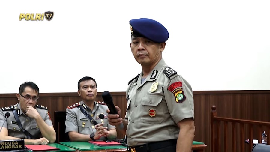 Sidang Komisi Kode Etik Polri (KKEP) terhadap Bripka Rohmat pengemudi mobil rantis Brimob yang melindas driver Ojol Affan Kurniawan. (dok Polri TV)
