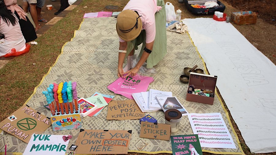 Aksi damai hari ini merupakan pesan tegas kepada pemerintah agar bertindak segera untuk memulihkan kepercayaan. (Bloomberg Technoz/Andrean Kristianto)