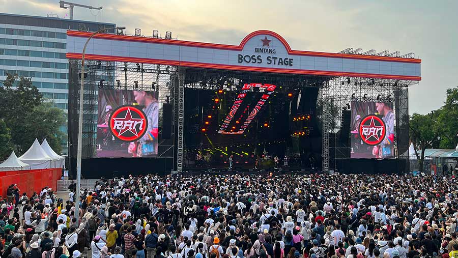 Suasana Festival Musik Pestapora 2025. (Bloomberg Technoz/Syailendra Hafiz)