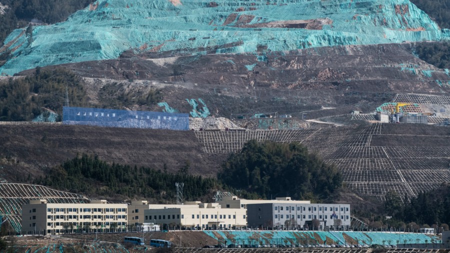 Tambang litium Jianxiawo milik CATL di Yichun, provinsi Jiangxi. (Fotografer: Gilles Sabrie/Bloomberg)