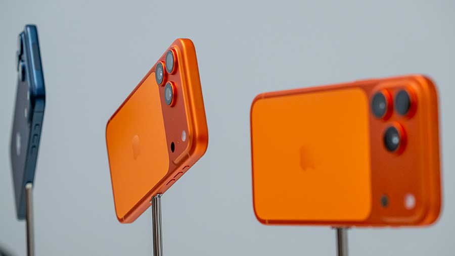 Apple iPhone 17 Pro (David Paul Morris/Bloomberg)