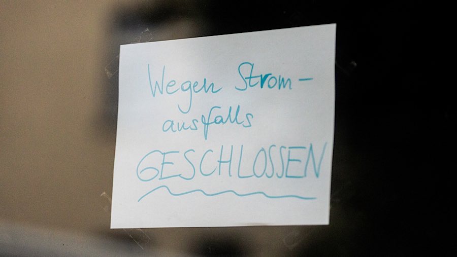 Berlin mengalami pemadaman lisrik yang diperkirakan baru akan pulih sepenuhnya pada Kamis malam. (Yen Duong/Bloomberg)