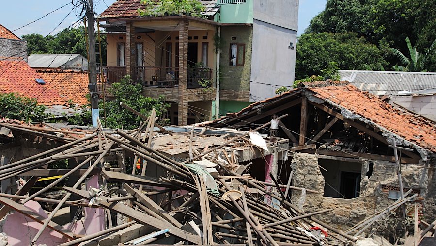 Belum diketahui dengan pasti penyebab terjadinya ledakan tersebut. (Bloomberg Technoz/Andrean Kristianto)