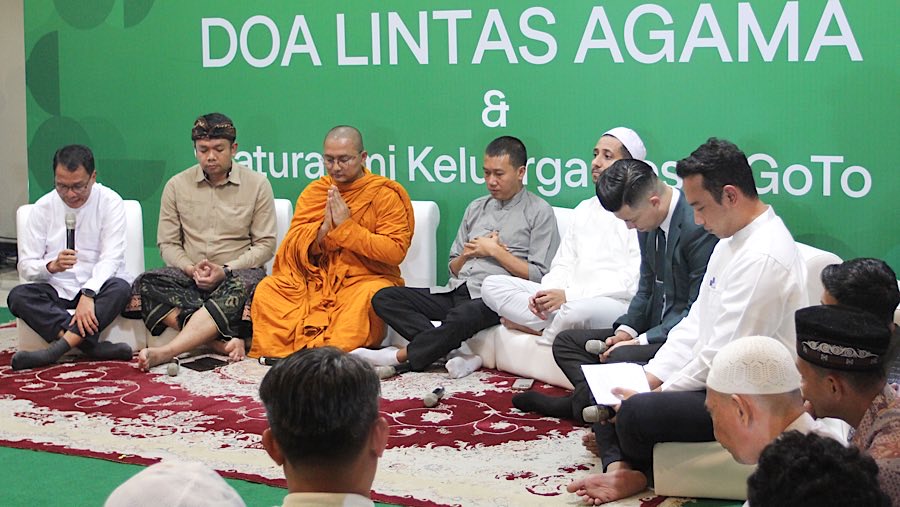 Mereka yang hadir adalah Habib Ja’far, pendeta Marcel Saerang, Bhikkhu Bhadra, Pastor Antonius Suyadi, Yan Mitha (Hindu) dan Js. Kristan (Konghucu)