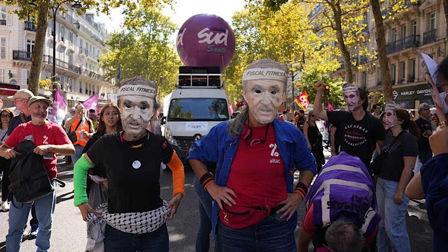 Protes ini merupakan eskalasi dari aksi sebelumnya yang berlangsung pada 10 September. (Nathan Laine/Bloomberg)