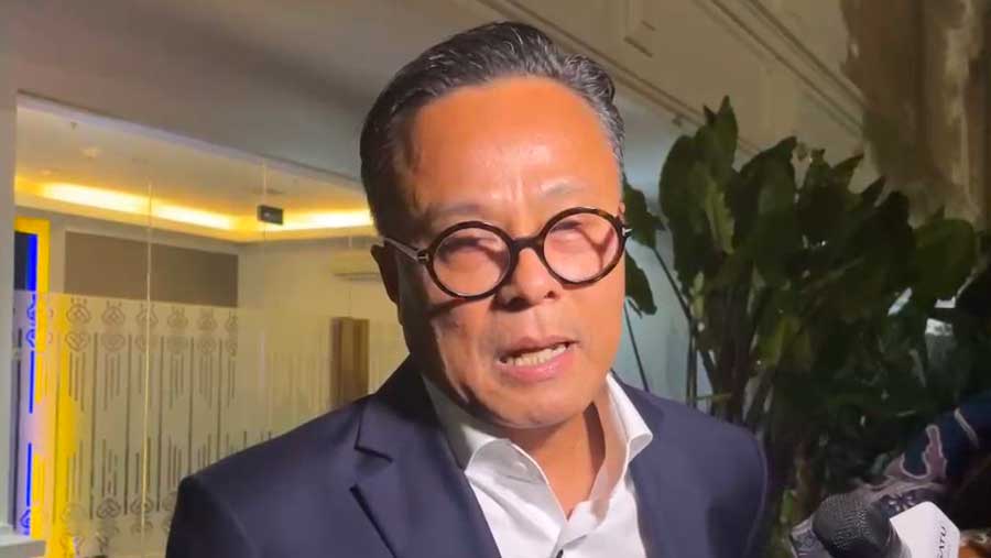 Plt Menteri BUMN, Dony Oskaria (Bloomberg Technoz/Dovana Hasiana)