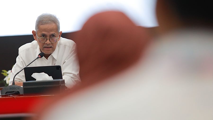 Wakil Menteri Keuangan Anggito Abimanyu saat paparan APBN Kita di Kantor Kemenkeu, Senin (22/9/2025). (Bloomberg Technoz/Andrean Kristianto)
