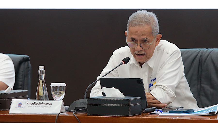 Wakil Menteri Keuangan Anggito Abimanyu saat paparan APBN Kita di Kantor Kemenkeu, Senin (22/9/2025). (Bloomberg Technoz/Andrean Kristianto)
