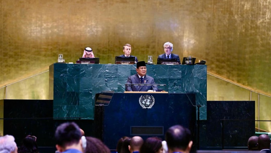 Prabowo saat berpidato di KTT untuk Penyelesaian Damai Masalah Palestina dan Implementasi Solusi Dua Negara PBB. (dok. BPMI Setpres)