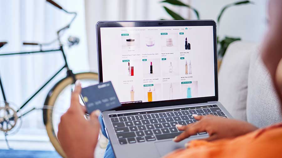 Ilustrasi belanja online atau e-commerce (Envato)