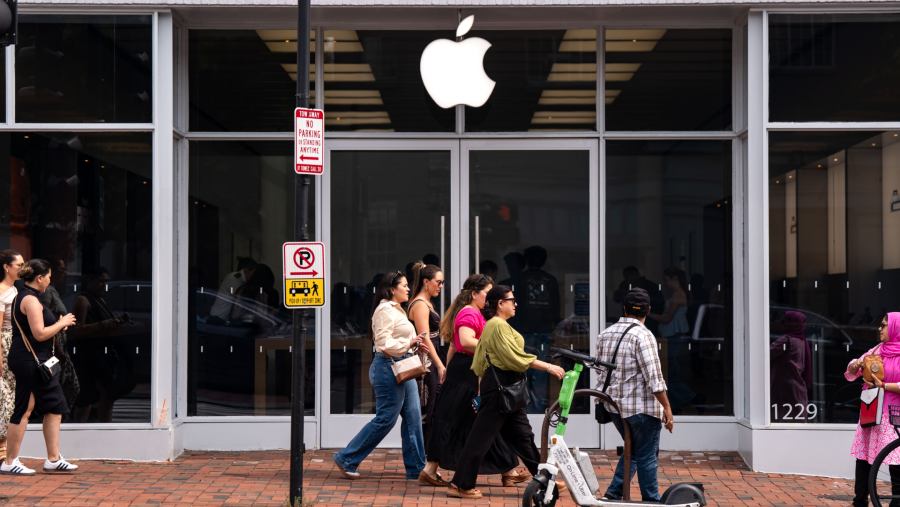 Suasana Apple Store di Washington DC. (Kent Nishimura/Bloomberg)