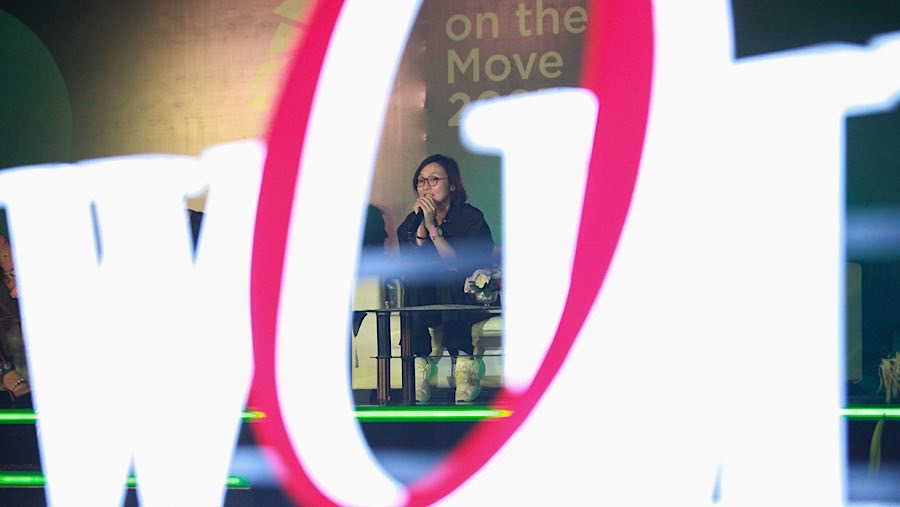 Sementara itu, Irene Umar menekankan bahwa ekonomi kreatif kini diposisikan sebagai mesin pertumbuhan baru. (Bloomberg Technoz/Andrean K)